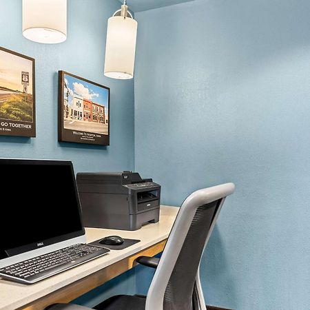 Best Western Holiday Manor Newton Esterno foto