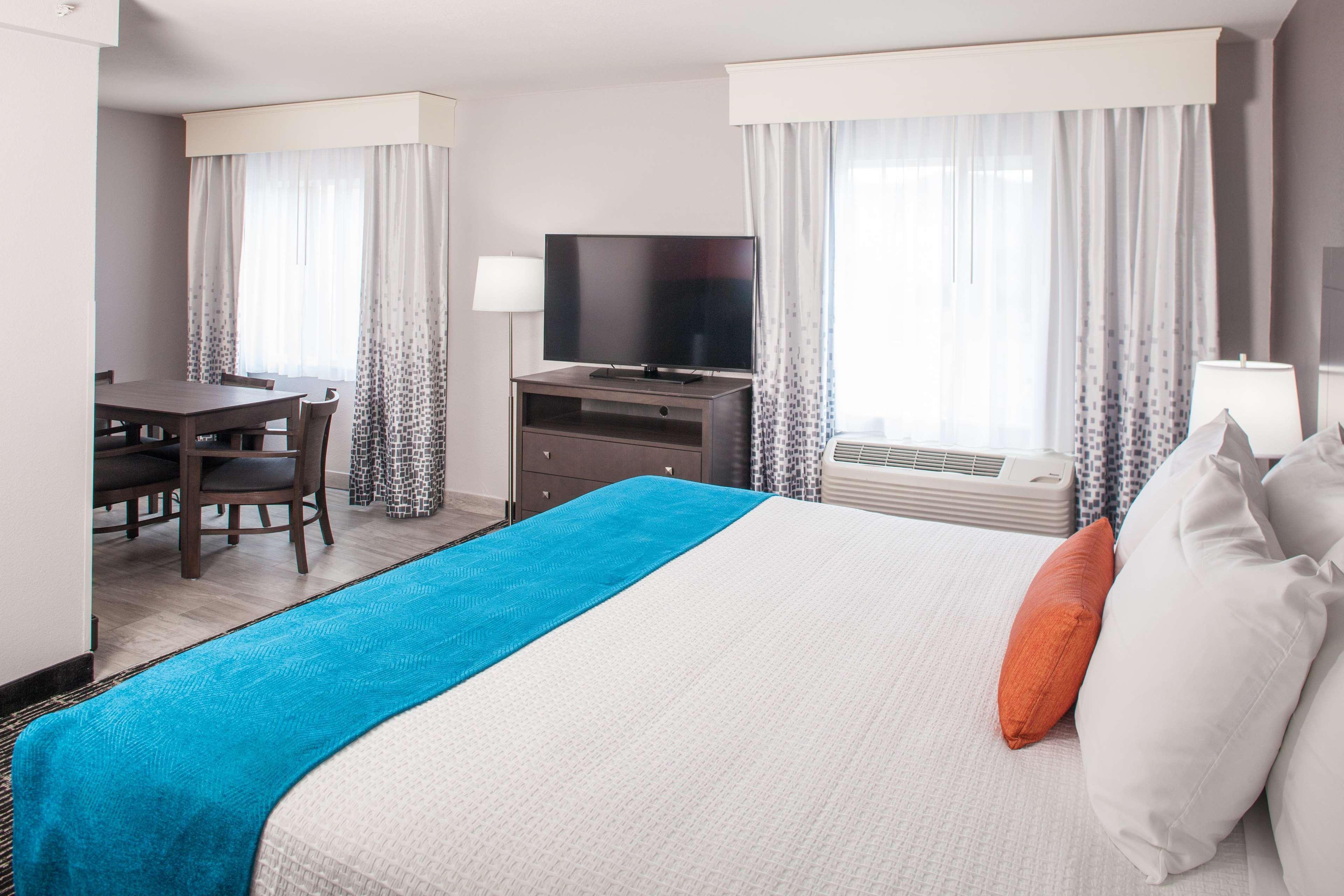 Best Western Holiday Manor Newton Esterno foto