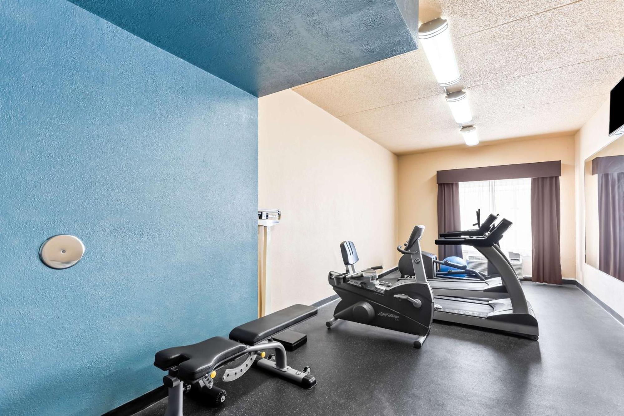 Best Western Holiday Manor Newton Esterno foto