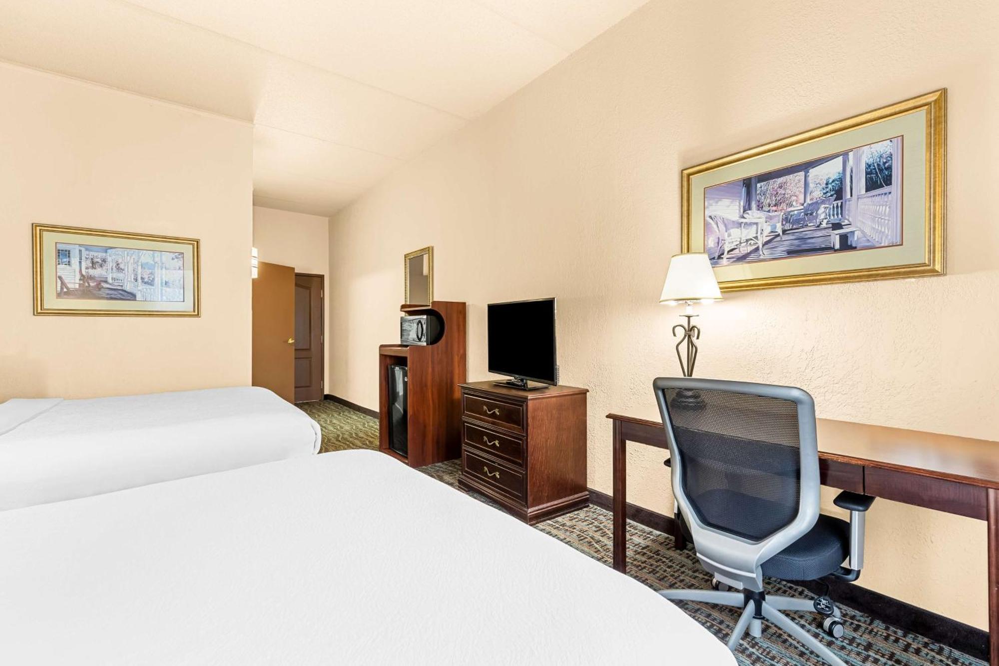 Best Western Holiday Manor Newton Esterno foto