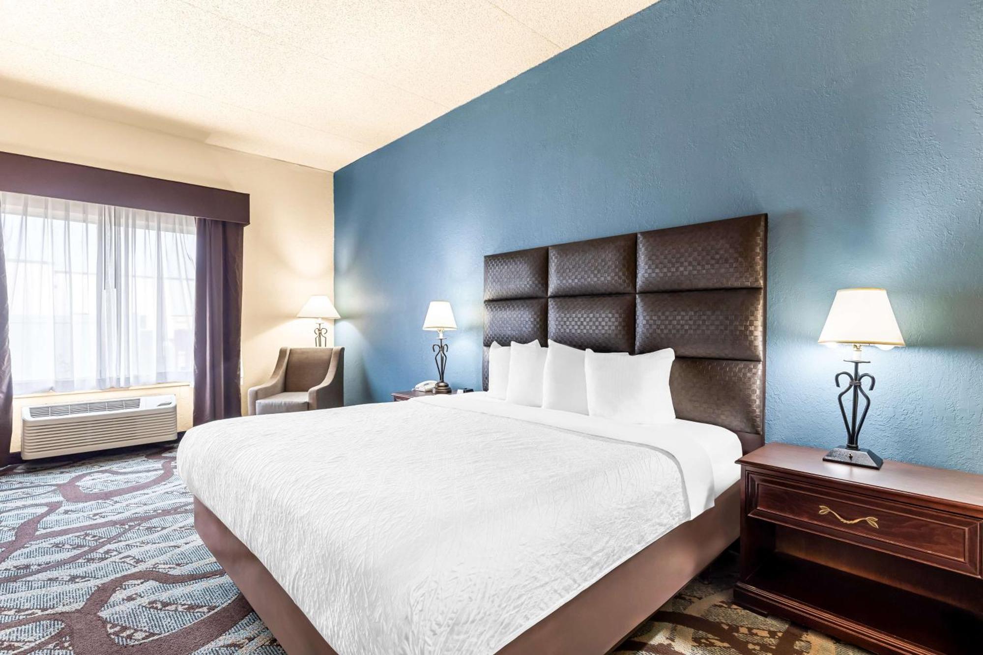 Best Western Holiday Manor Newton Esterno foto