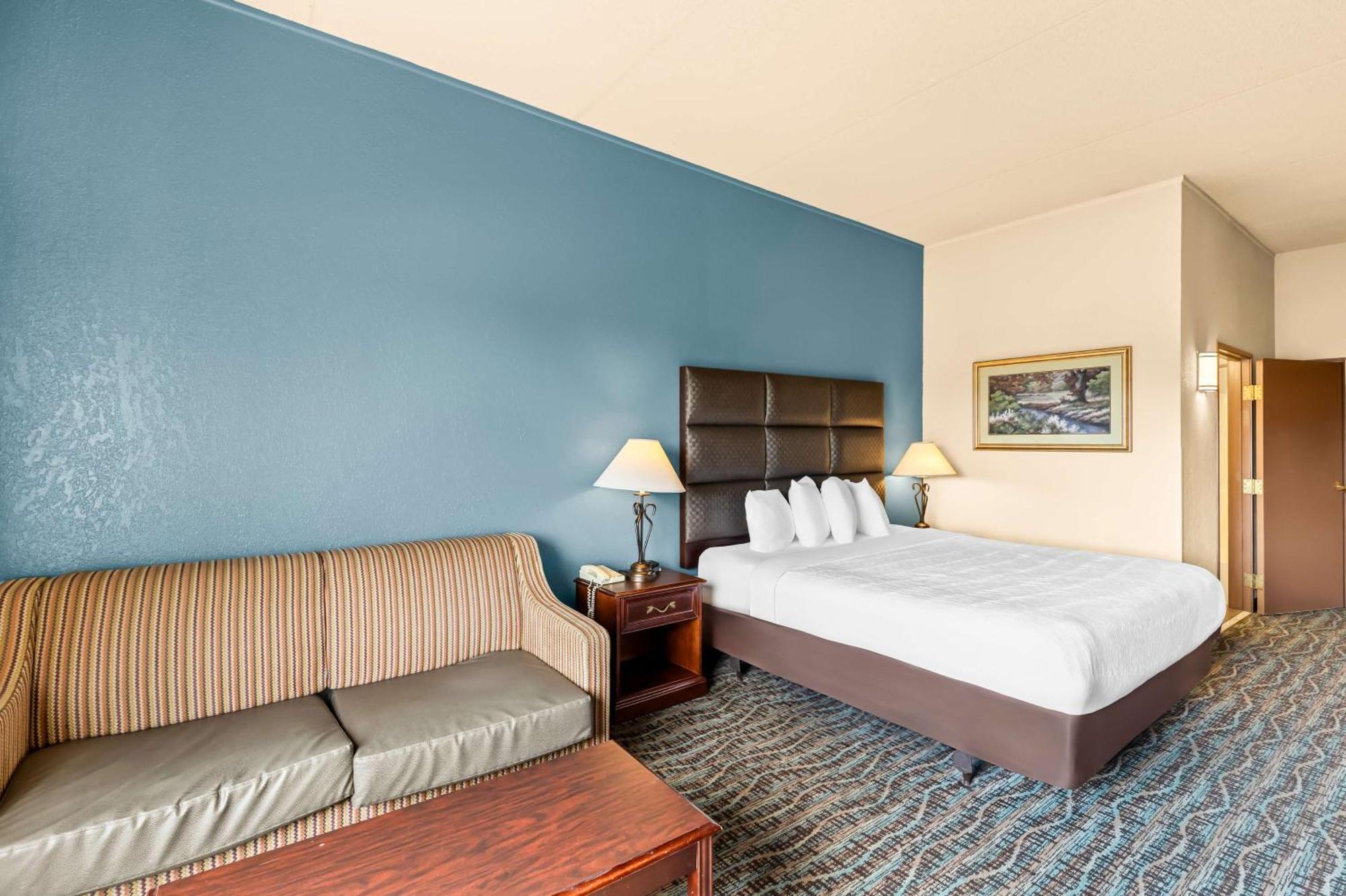 Best Western Holiday Manor Newton Esterno foto